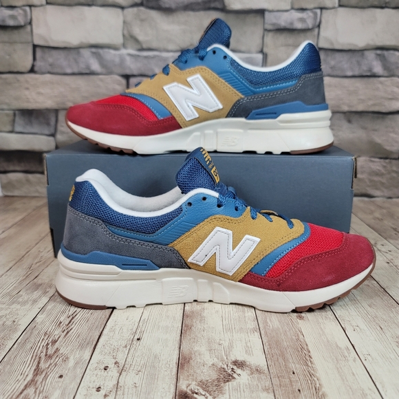 New Balance - Picture 4 of 9
